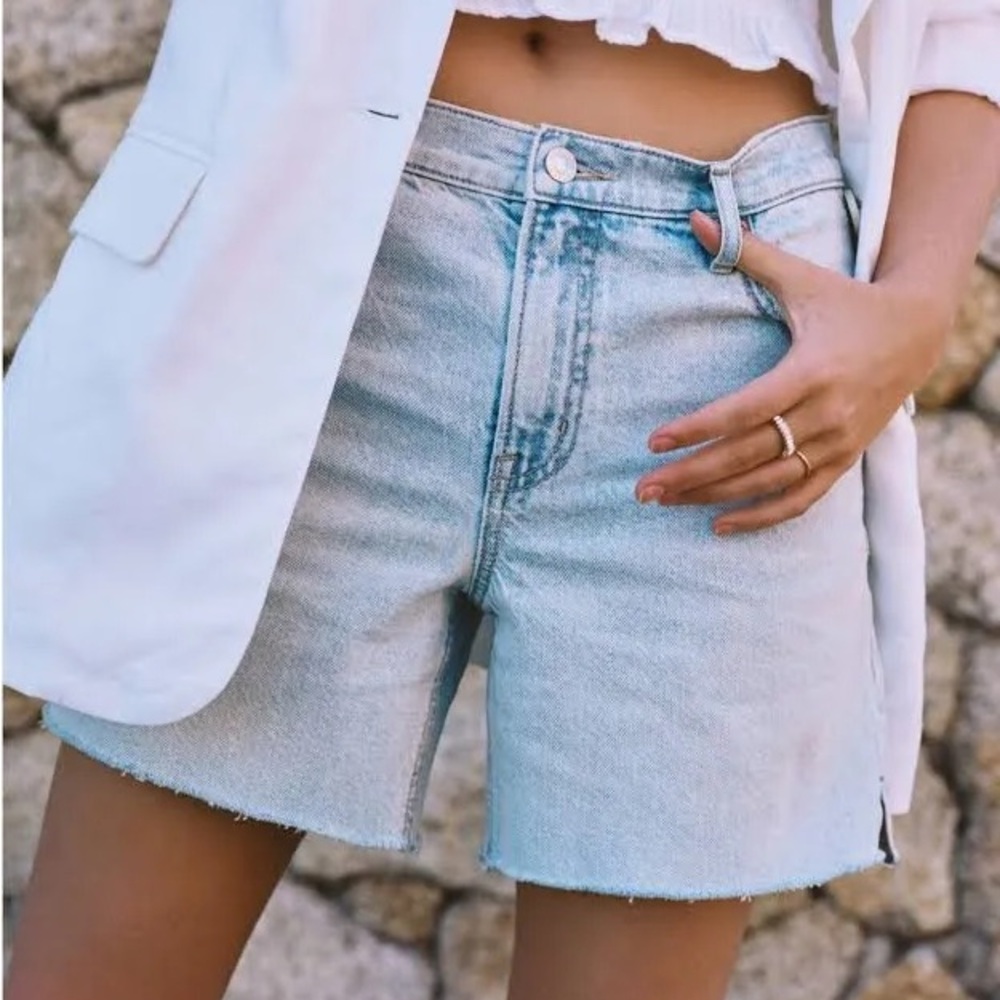 American Eagle Strigid 6” Relaxed Short - NWT